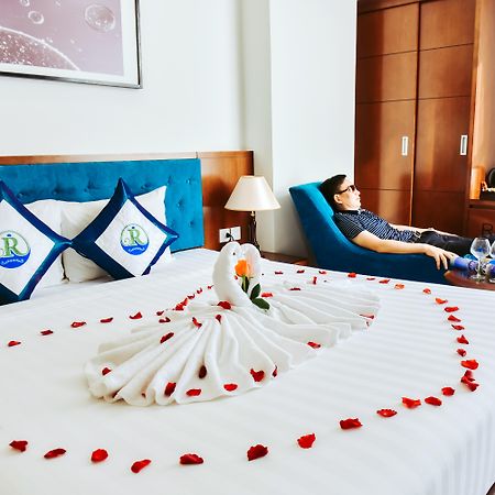 Ritzy Boutique Hotel Da Nang Beach Zewnętrze zdjęcie