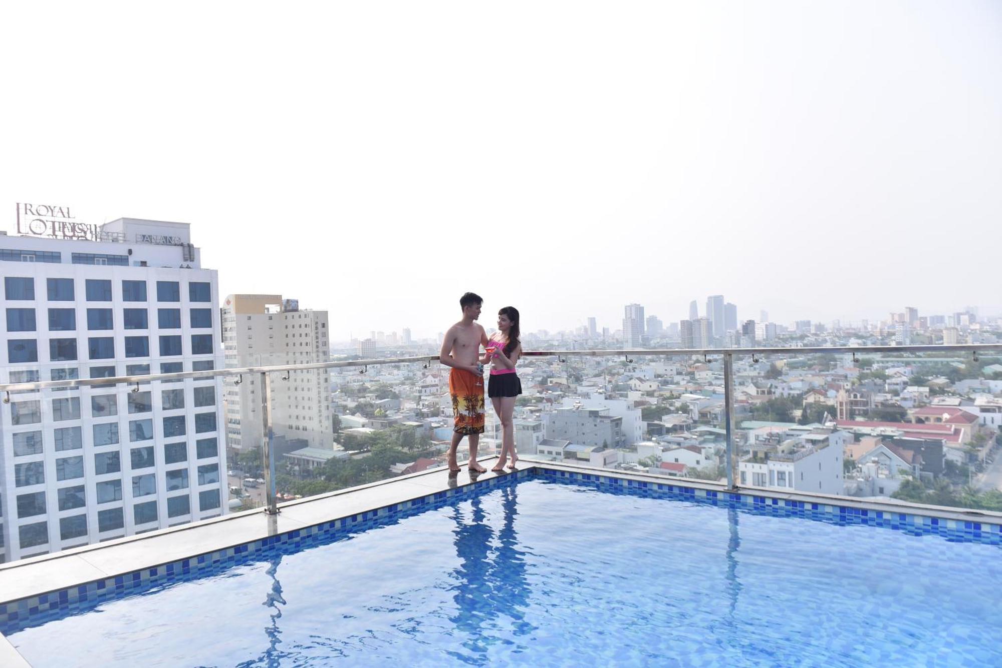 Ritzy Boutique Hotel Da Nang Beach Zewnętrze zdjęcie