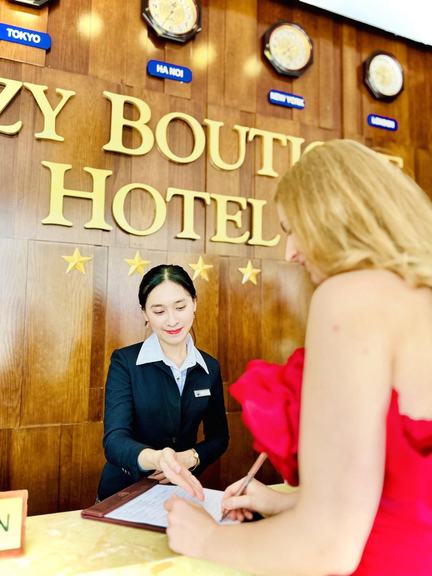 Ritzy Boutique Hotel Da Nang Beach Zewnętrze zdjęcie